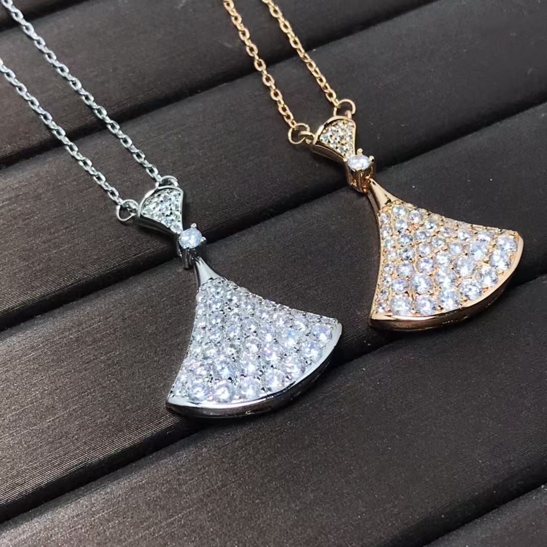 Replica Bvlgari Divas' Dream Necklace