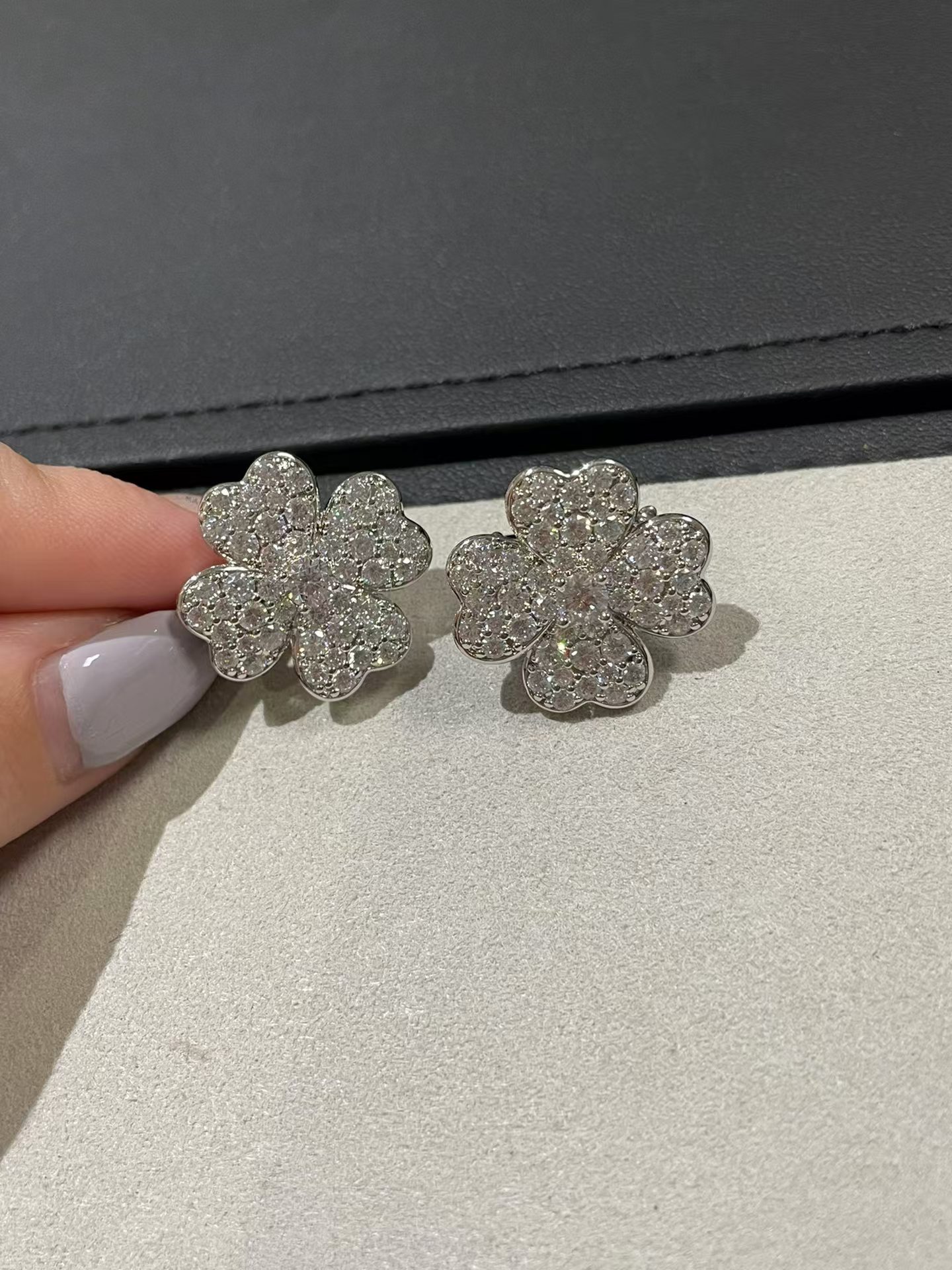 Replica Van Cleef & Arpels Cosmos Earrings - Small