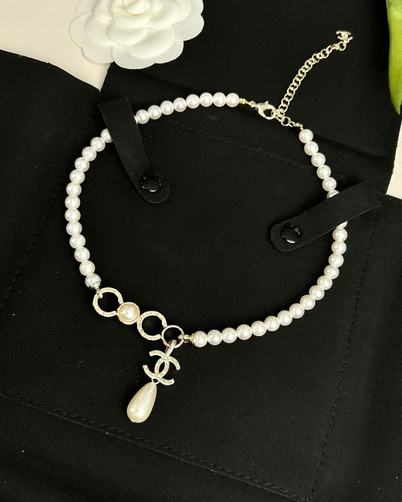 Replica Chanel Teardrop Pearl Pendant Pearl Necklace