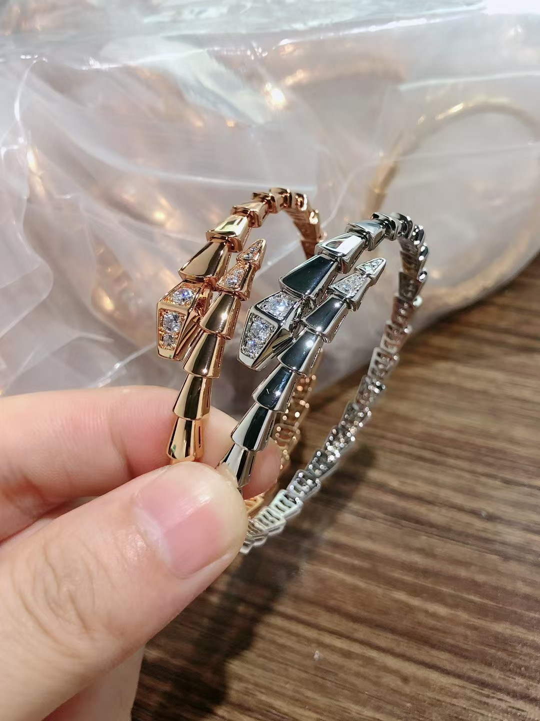 Replica Bvlgari Serpenti Viper Bracelet