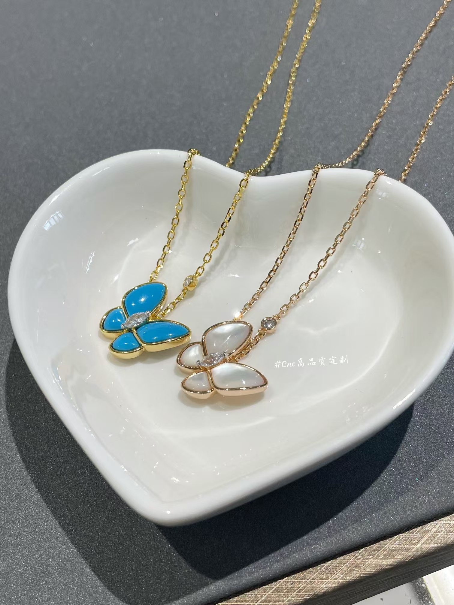 Replica Van Cleef & Arpels Two Butterfly Pendant Necklace