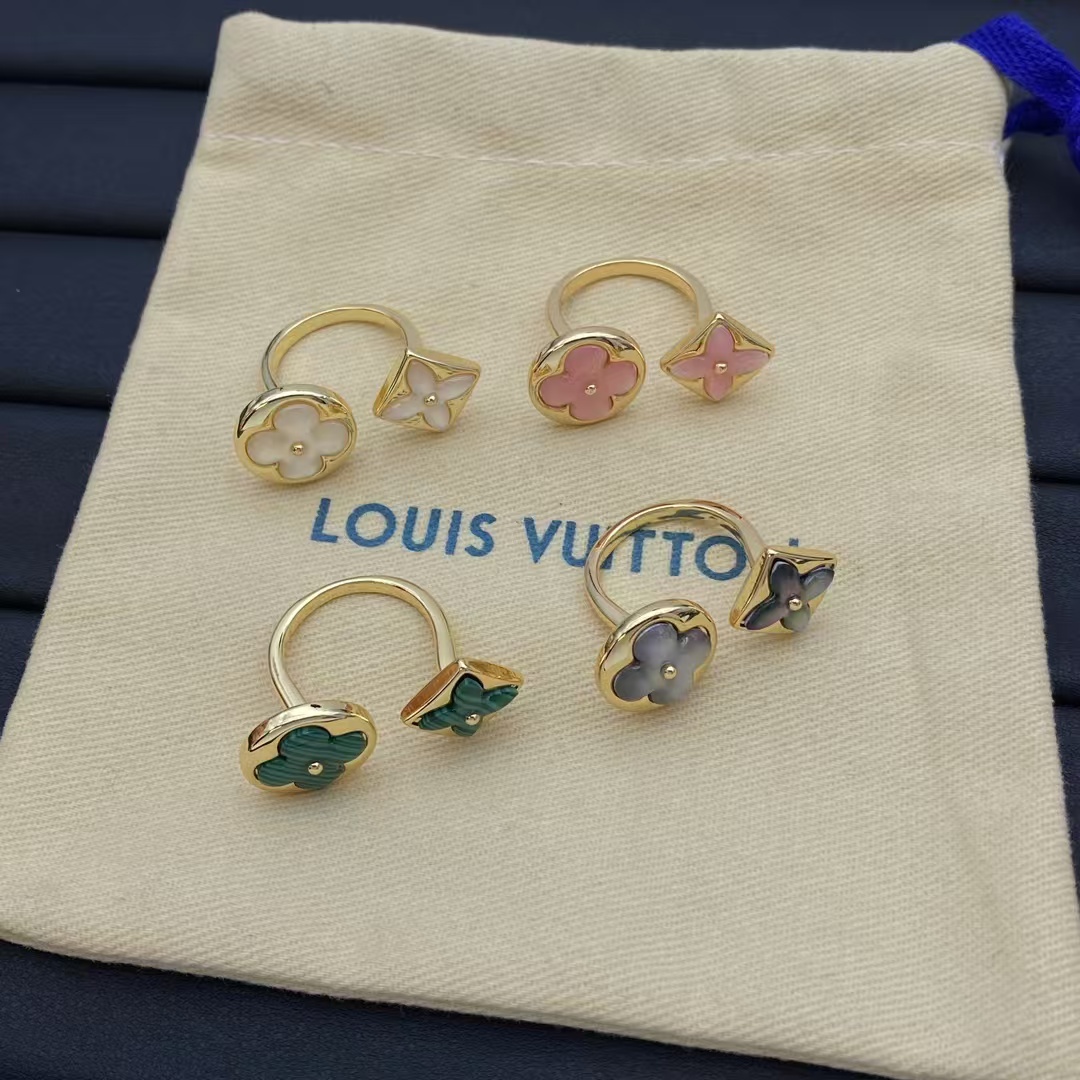 Replica Louis Vuitton Classic Ring