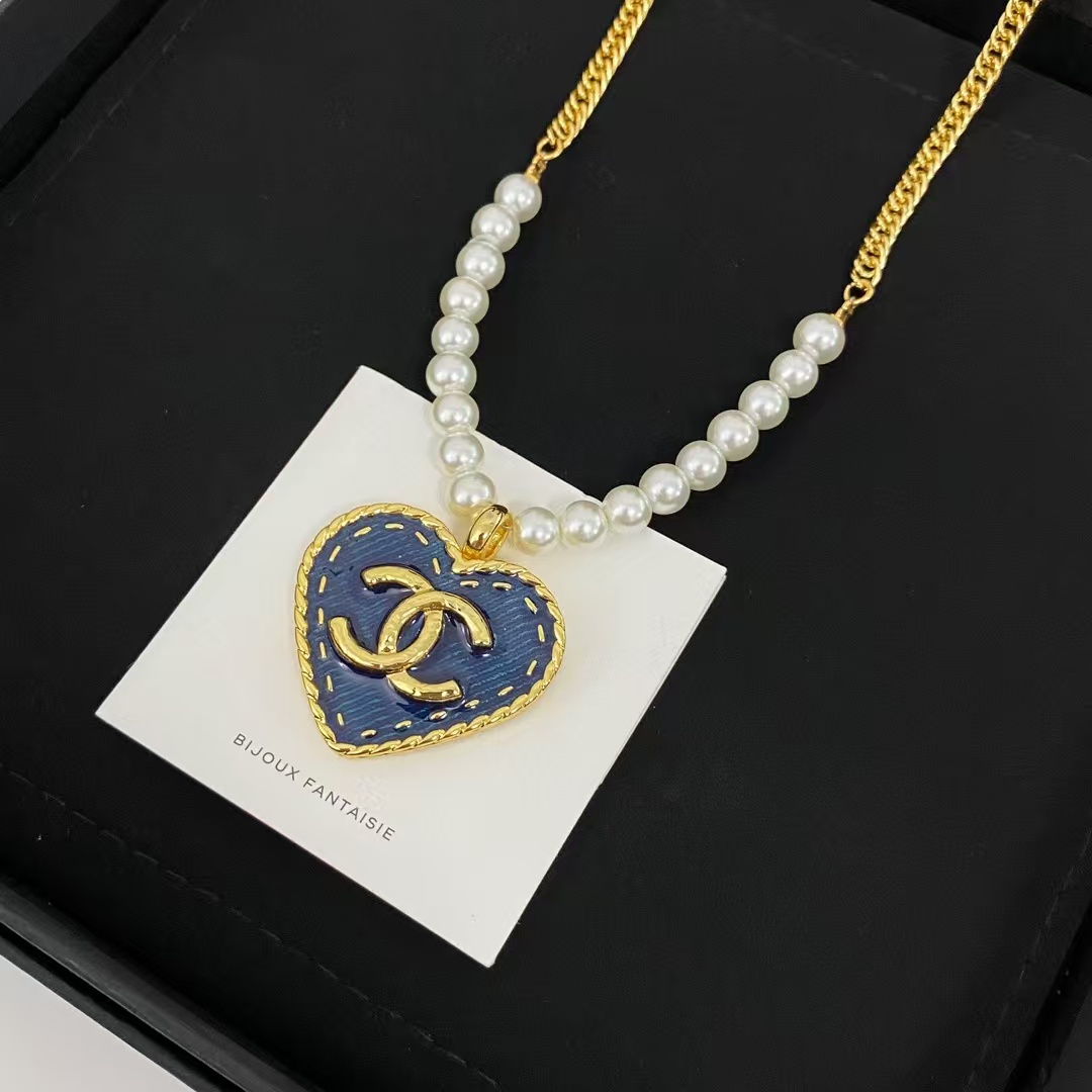 Replica Chanel Denim Heart Double C Pendant Pearl Necklace