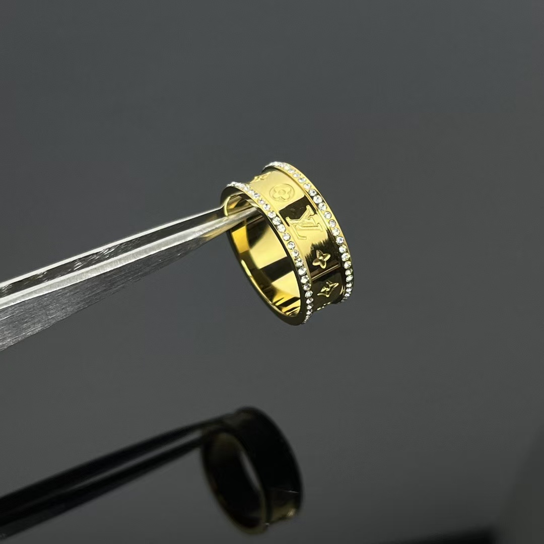 Replica Louis Vuitton Diamond Paved Ring