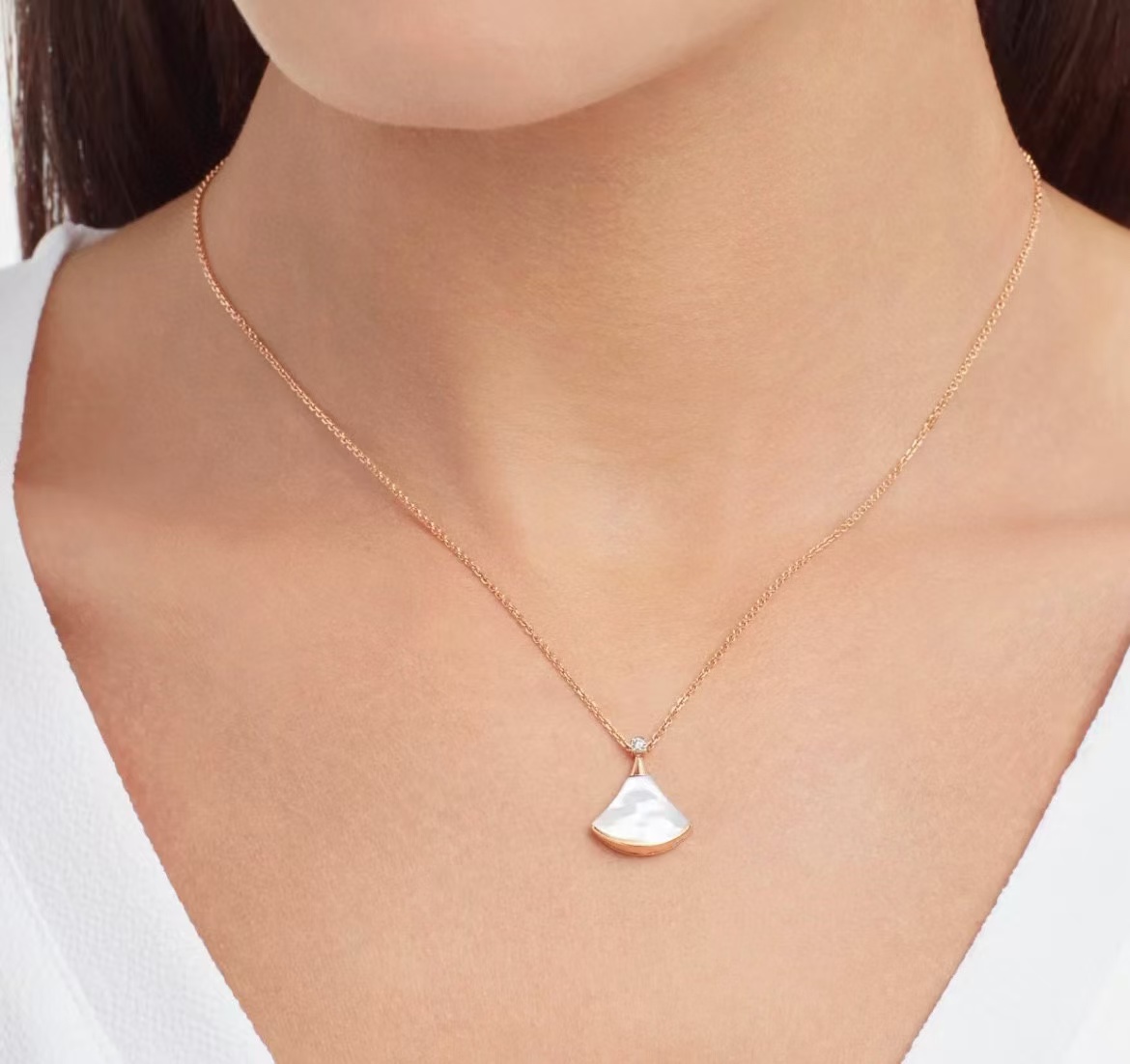 Replica Bvlgari Divas' Dream Necklace