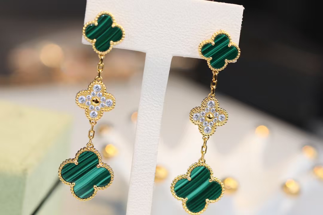 Replica Van Cleef & Arpels Magic Alhambra Earrings 3 Motifs