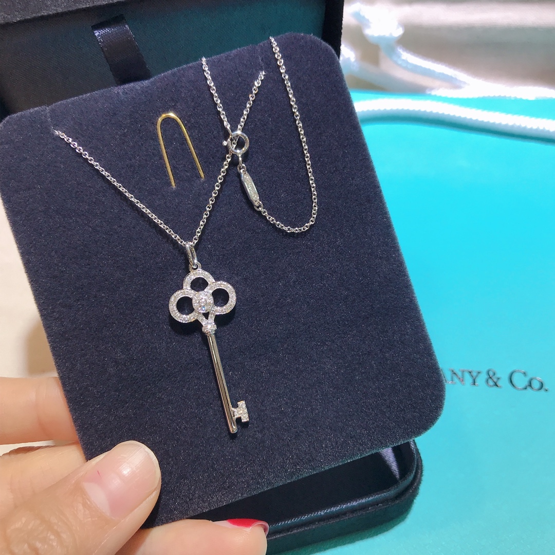 Replica Tiffany Crown Key Pendant Necklace