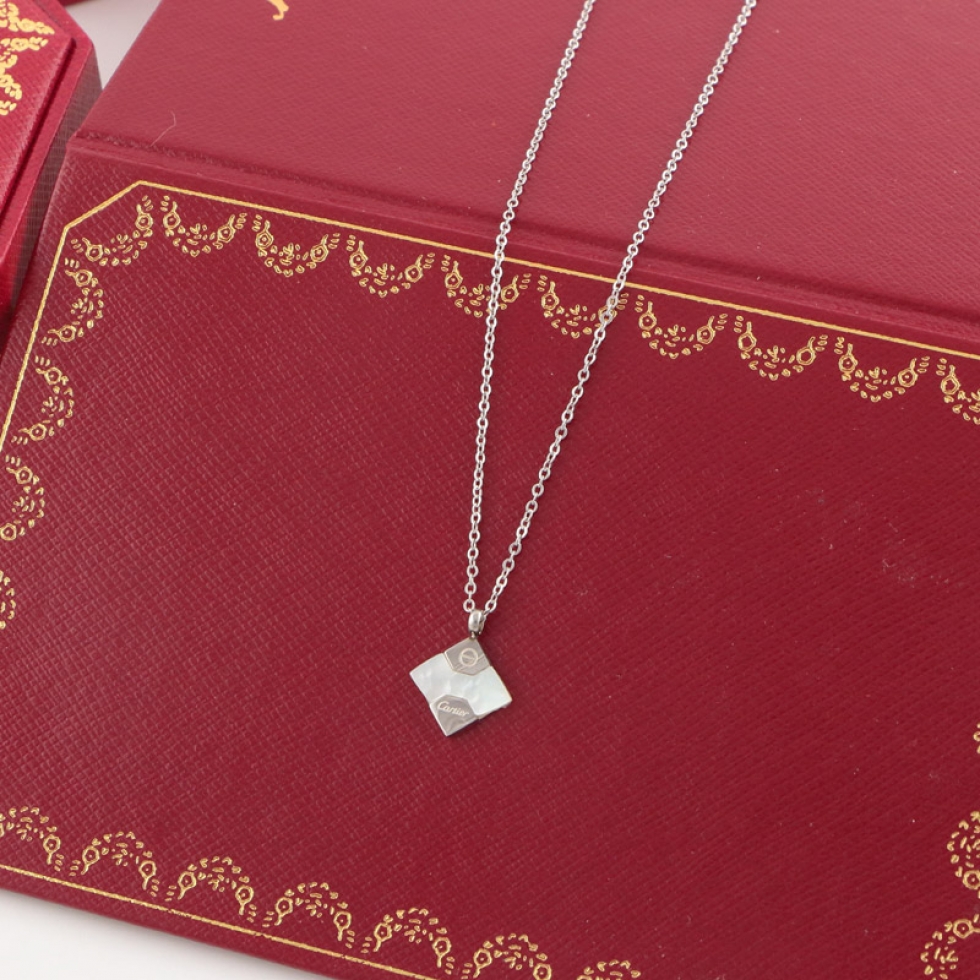 Replica Cartier Rhombus Black and White Shell Alphabet Necklace