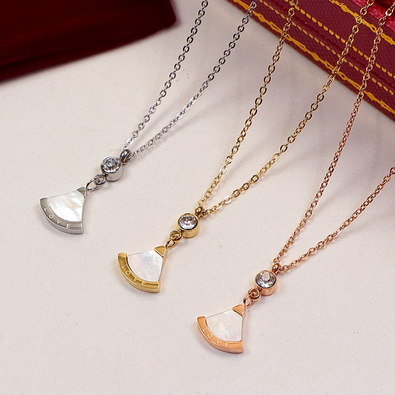 Replica Cartier dynamic little fan necklace popular clavicle chain