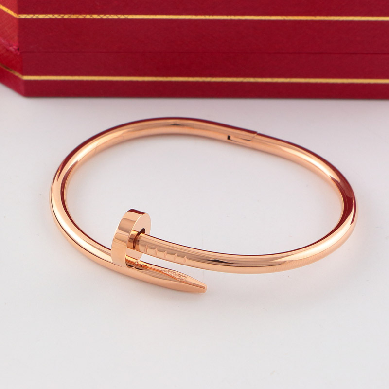Replica Cartier engraved nail bracelet