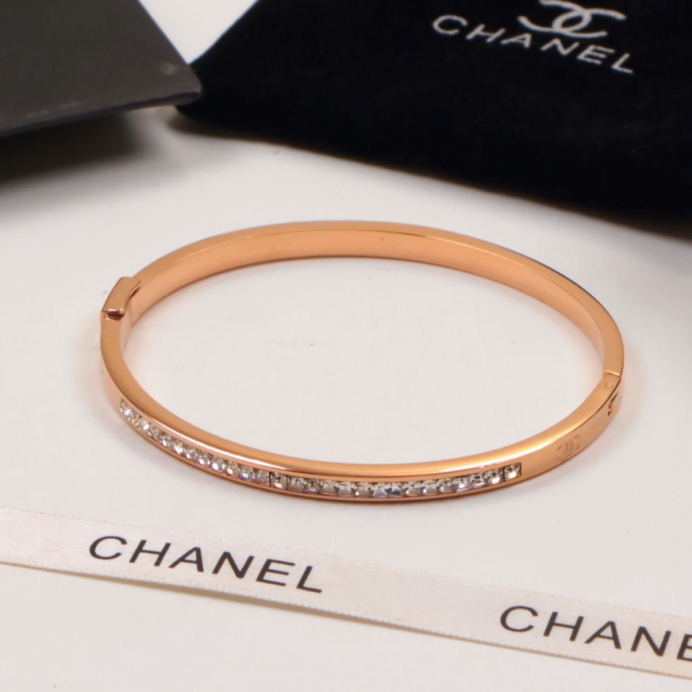 Replica Chanel alphabet single-row diamond bracelet