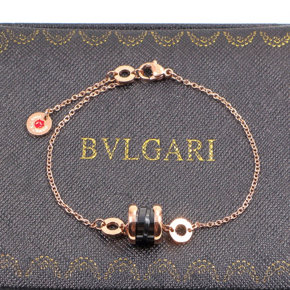 Replica Bvlgari charity small red man bracelet