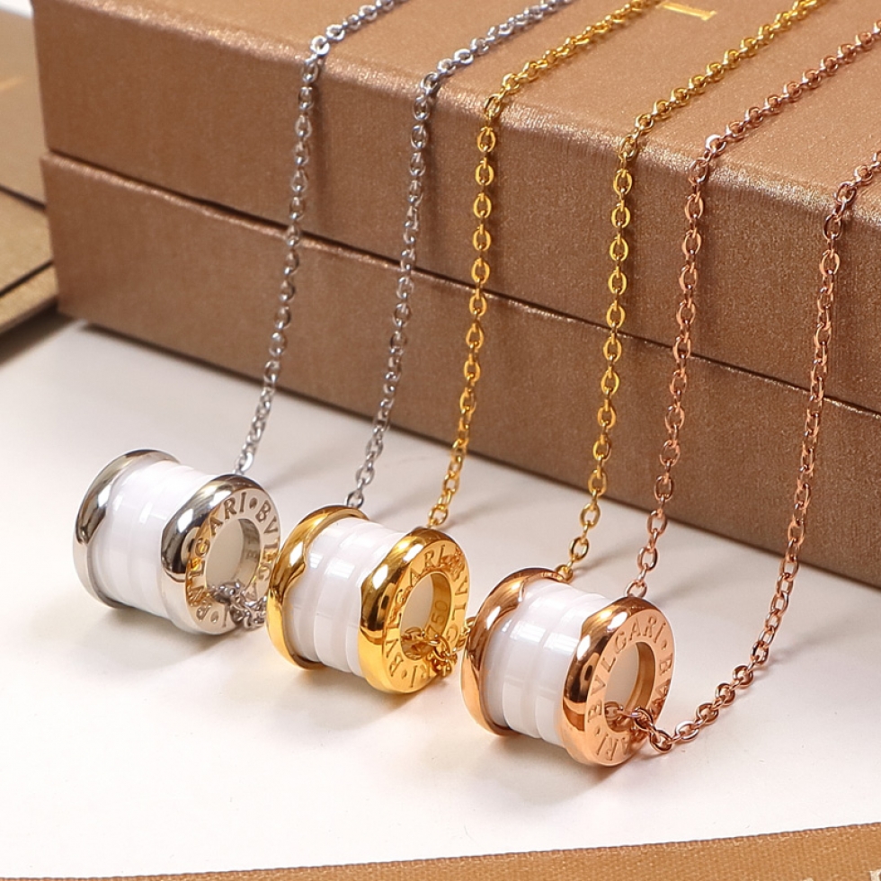 Replica Bvlgari wide round wheel ceramic titanium steel necklace