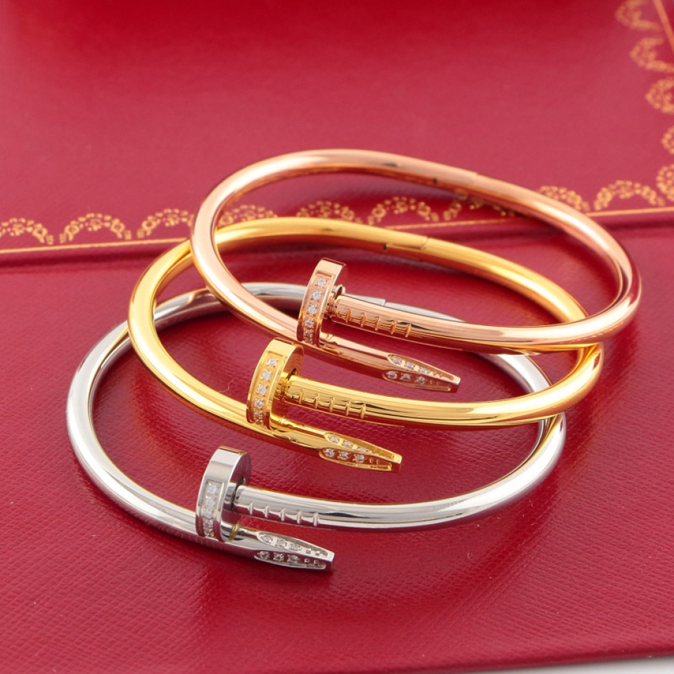 Replica Cartier engraved nail bracelet