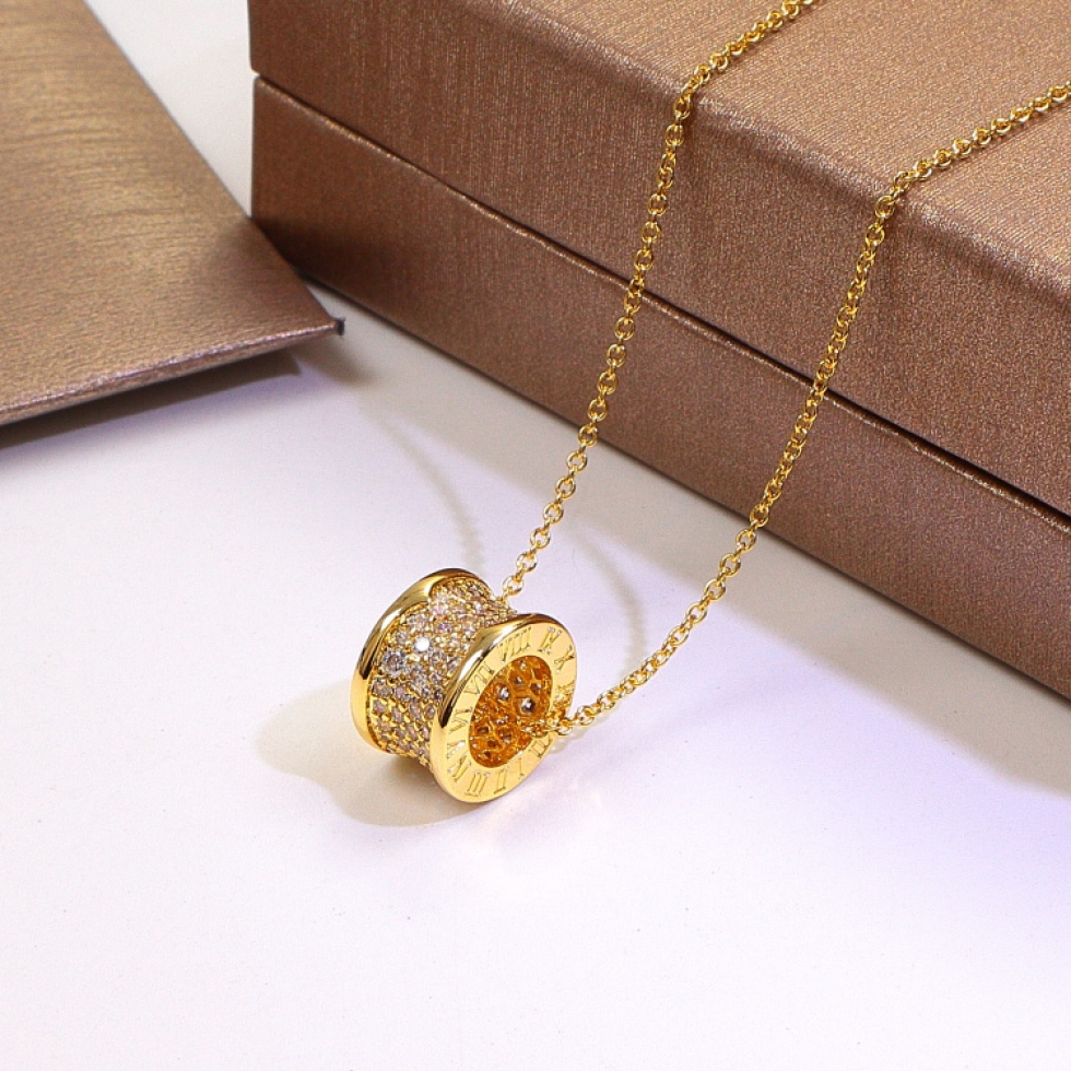 Replica Bvlgari Full Diamond Roman Numeral Circular Short Chain Women's Diamond Necklace