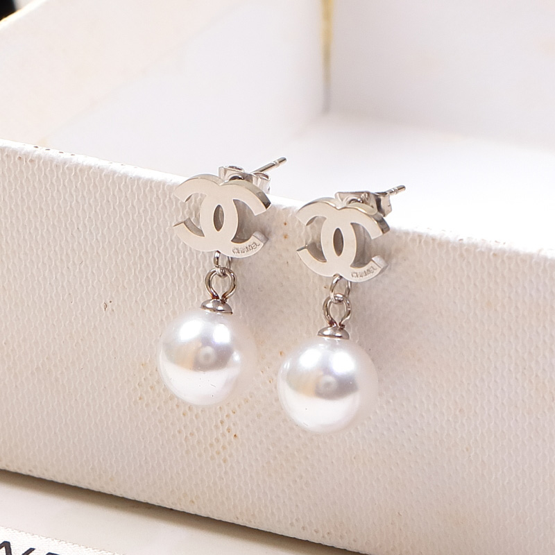 Replica Chanel double C letter pearl pendant earrings