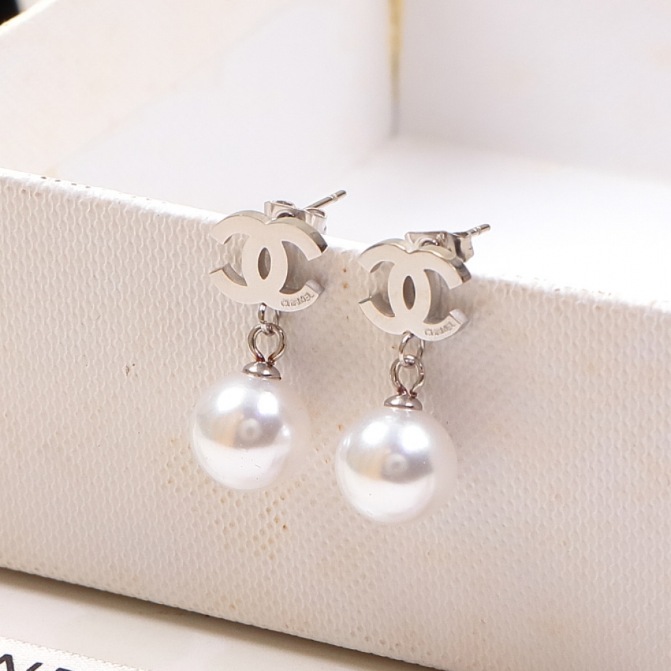 Replica Chanel double C letter pearl pendant earrings