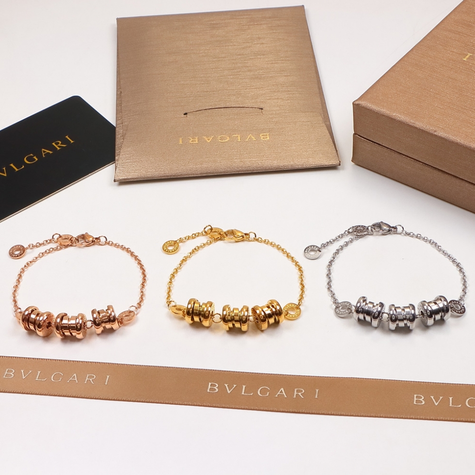 Replica Bvlgari B.zero1 three-band three-color spring bracelet
