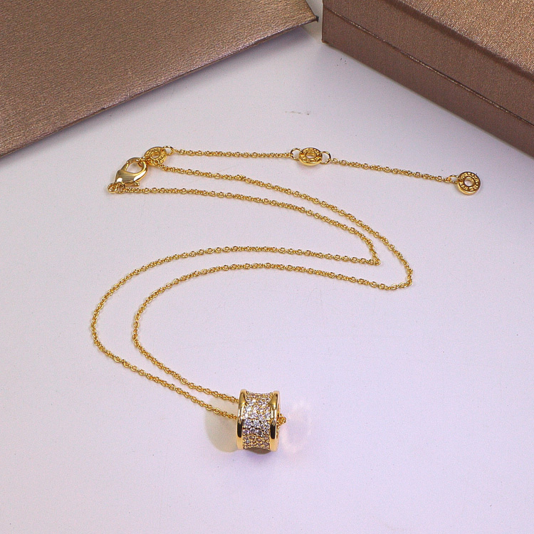 Replica Bvlgari Full Diamond Roman Numeral Circular Short Chain Women's Diamond Necklace