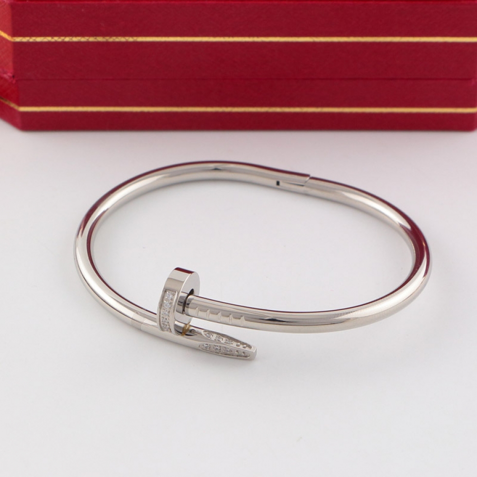 Replica Cartier engraved nail bracelet
