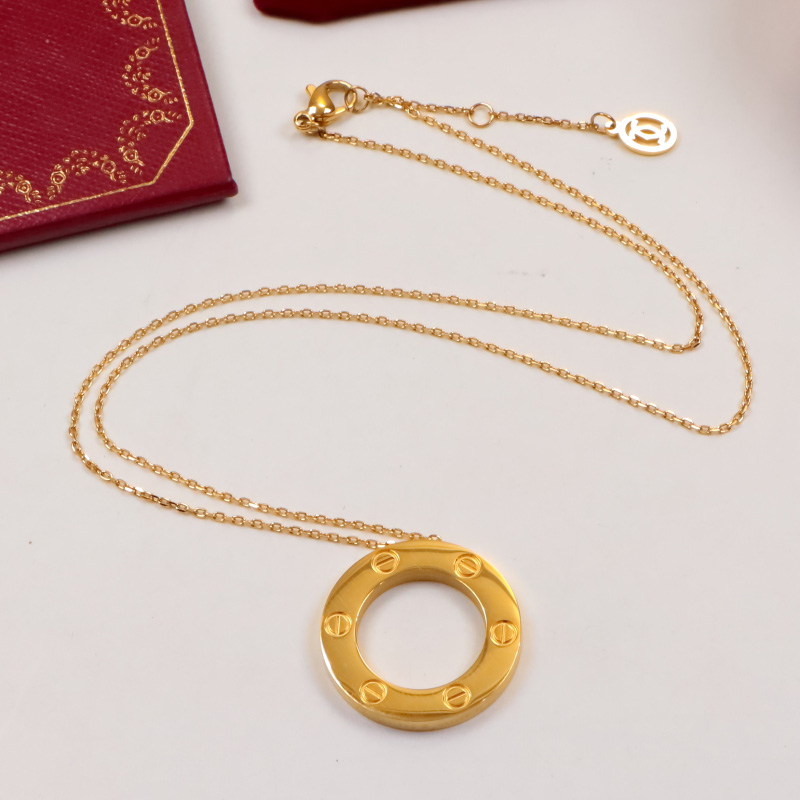 Replica Cartier new diamond-free letter large round cake pendant necklace