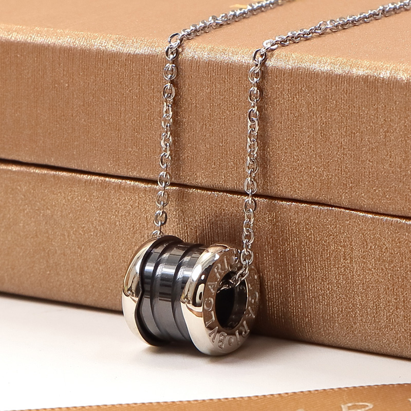 Replica Bvlgari wide round wheel ceramic titanium steel necklace