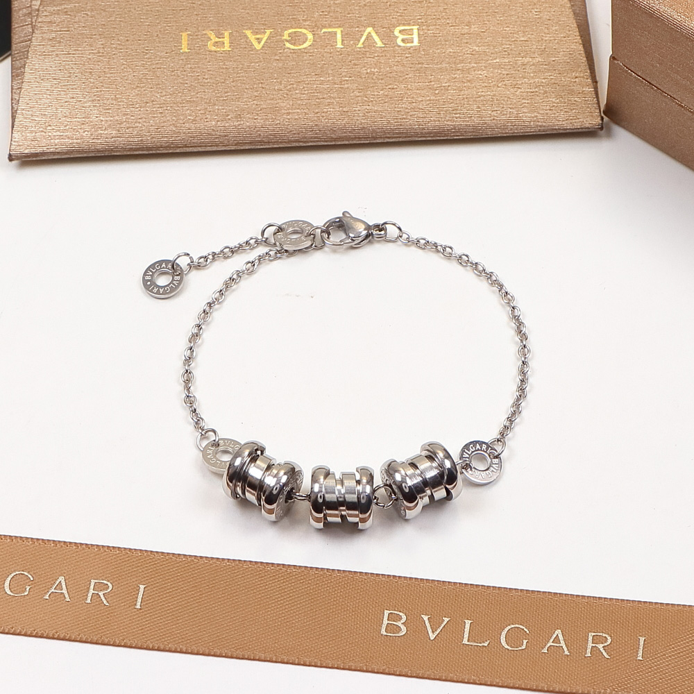 Replica Bvlgari B.zero1 three-band three-color spring bracelet