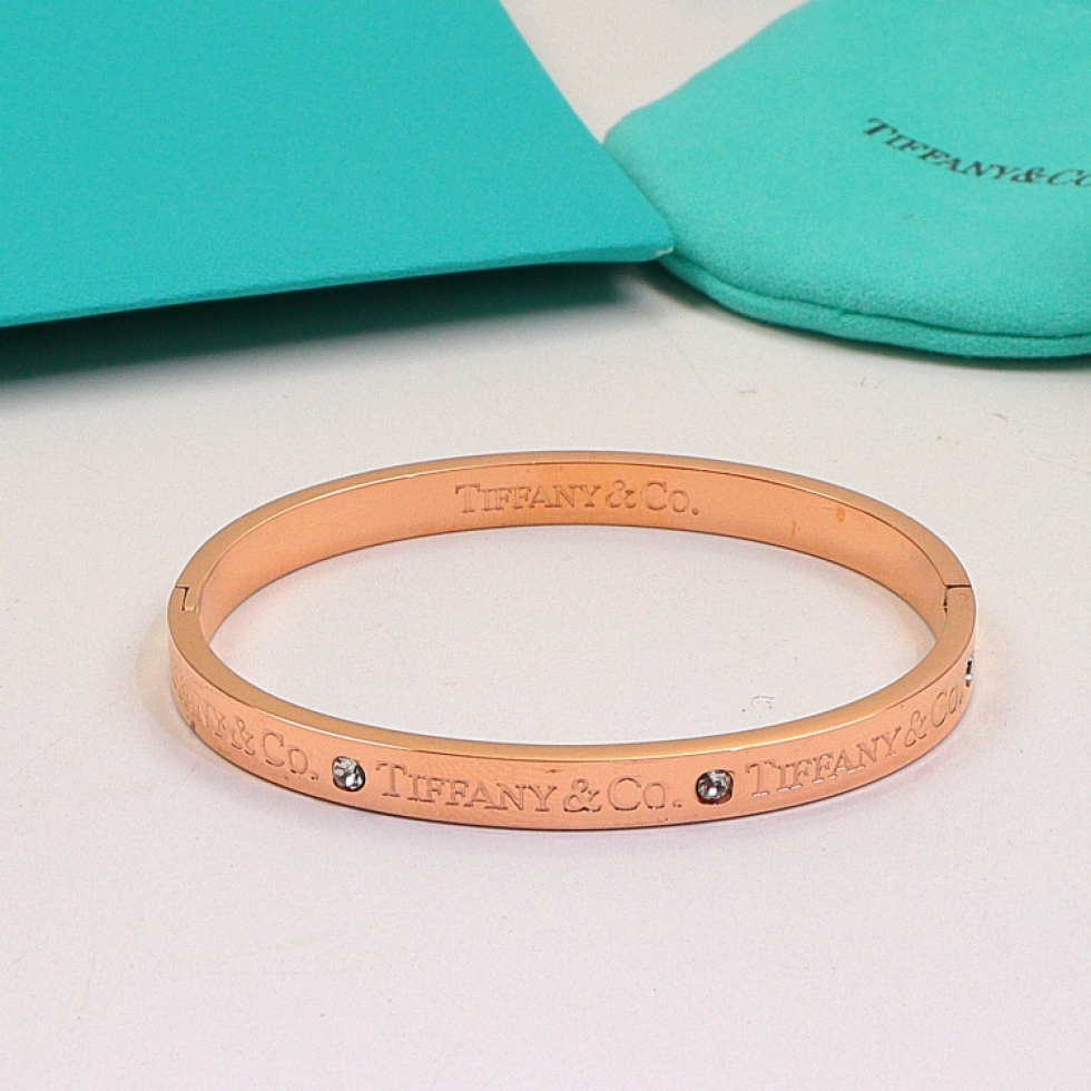 Replica Tiffany diamond-set letter bracelet