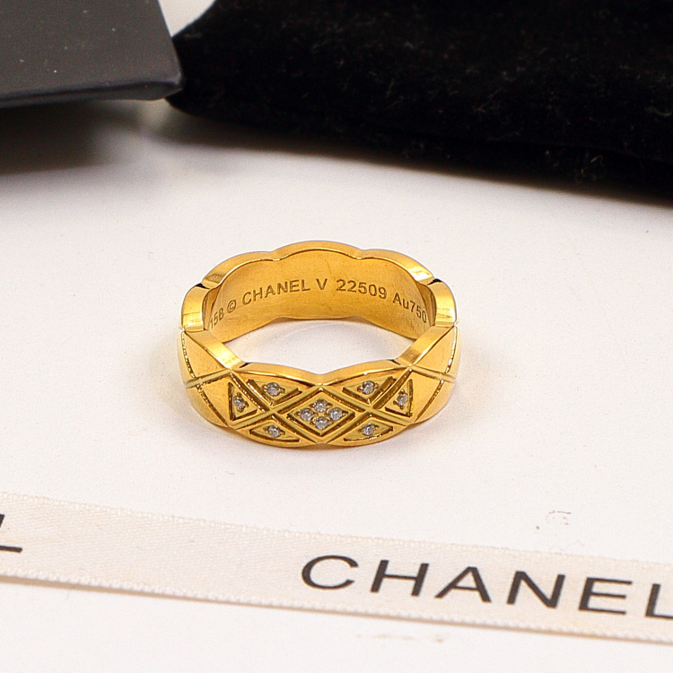 Replica Chanel diamond-set diamond-shaped checkered ring