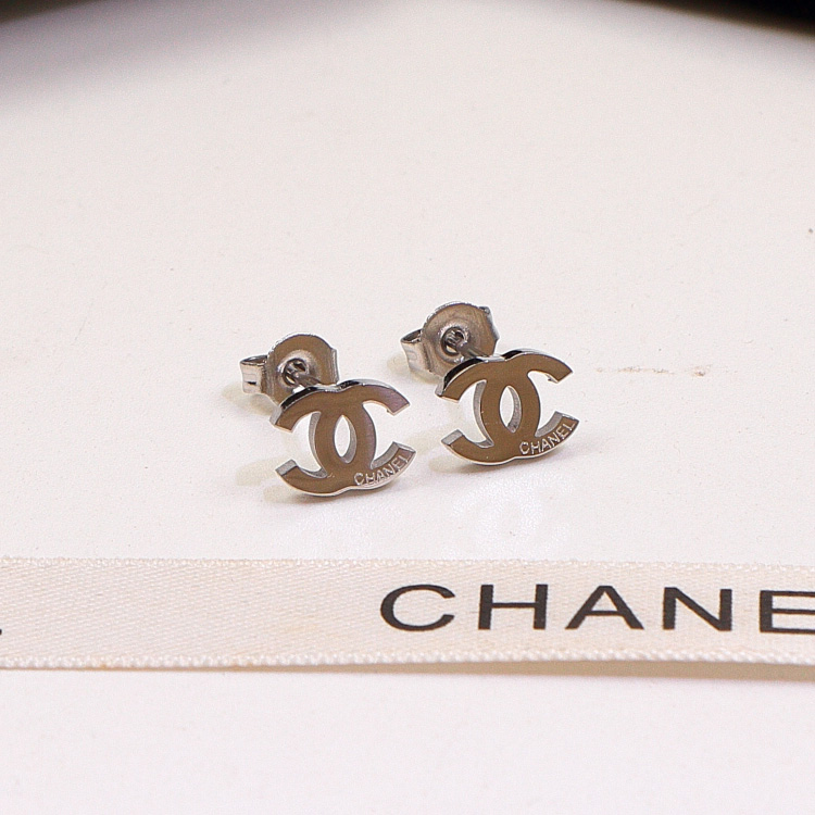 Replica Chanel double C letter earrings