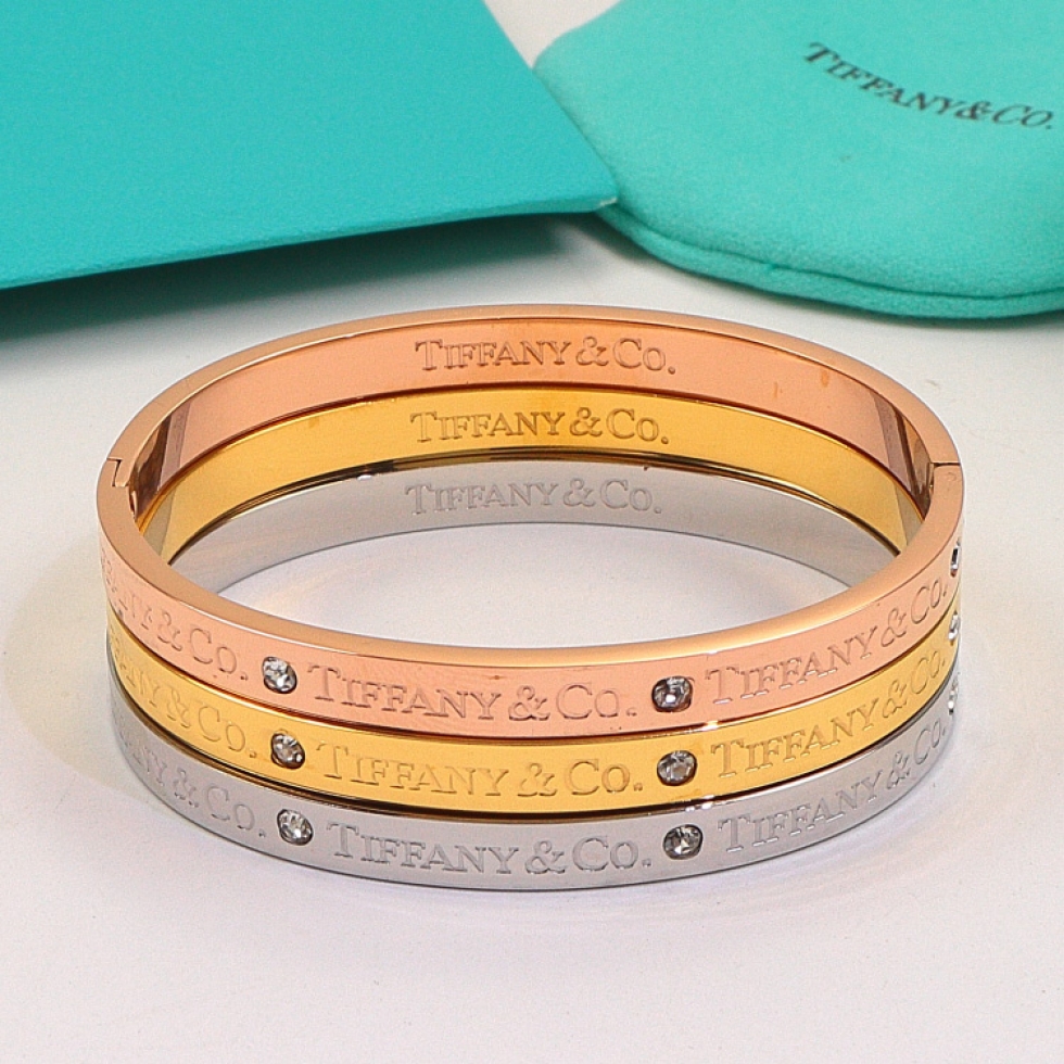Replica Tiffany diamond-set letter bracelet