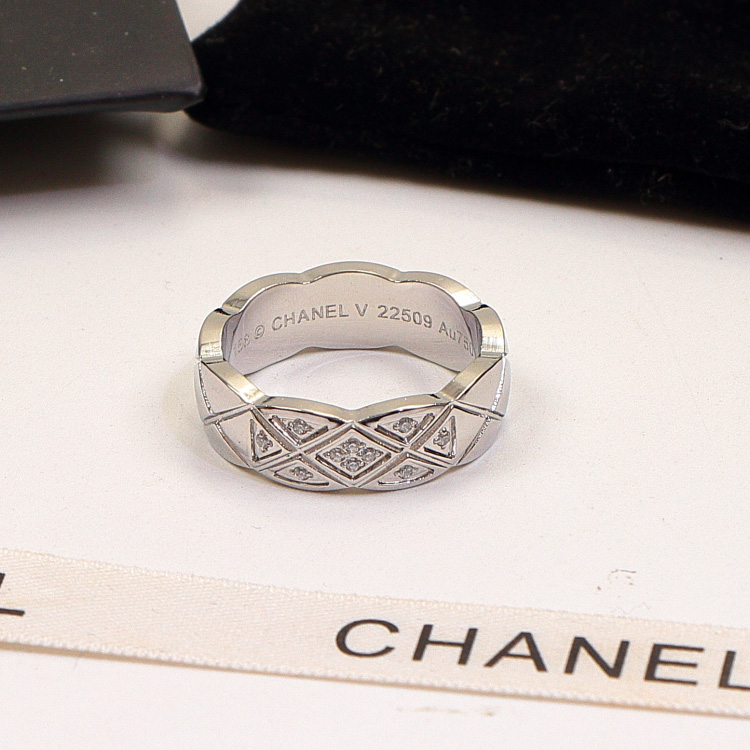 Replica Chanel diamond-set diamond-shaped checkered ring