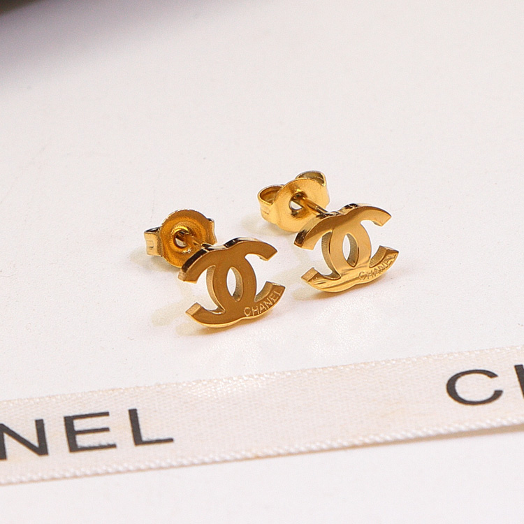 Replica Chanel double C letter earrings