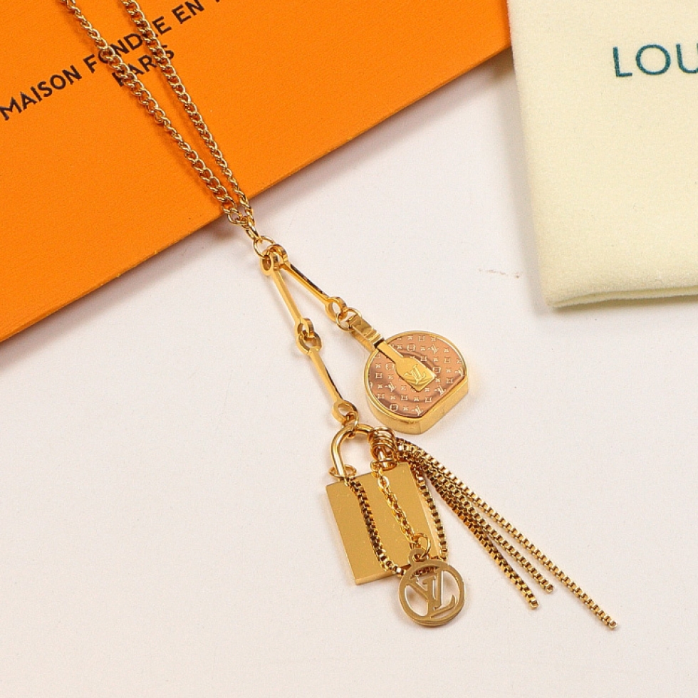 Replica LV lock round cake bag pendant necklace