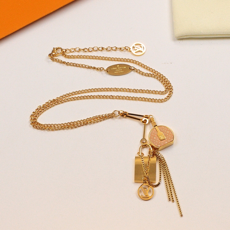 Replica LV lock round cake bag pendant necklace
