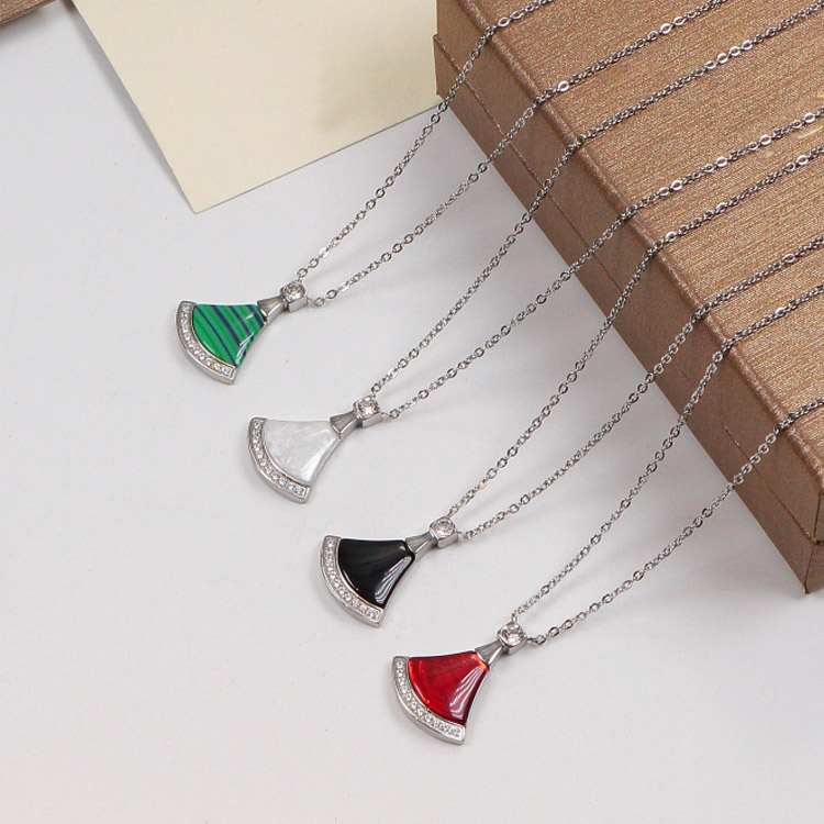 Replica Bvlgari Shell Fan Pendant with Diamond Necklace