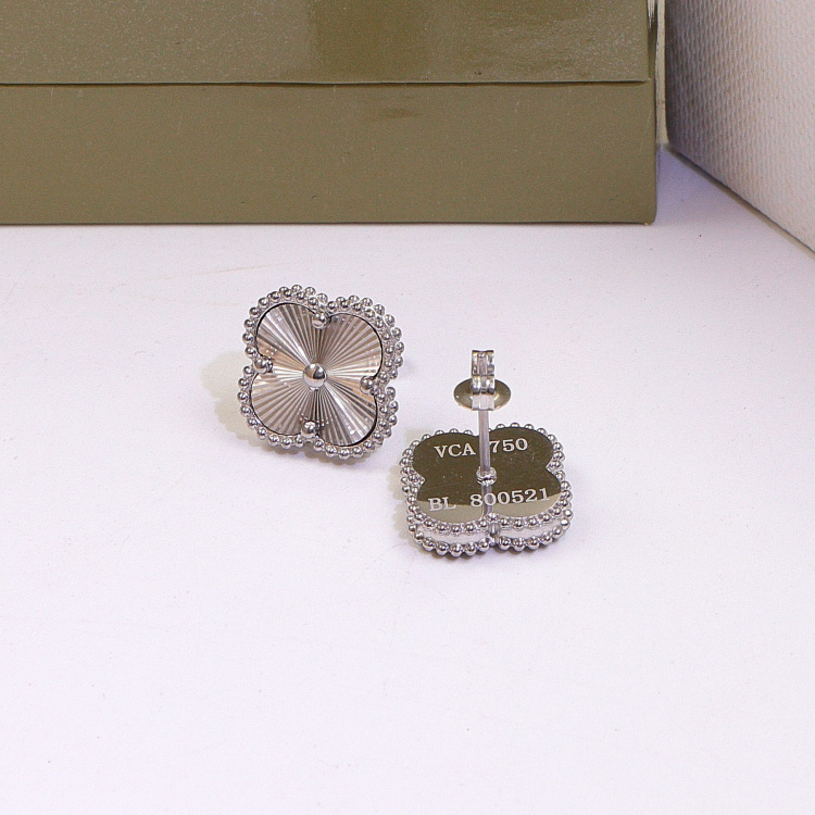 Replica Van Cleef & Arpels Clover Motif Alhambra Earrings