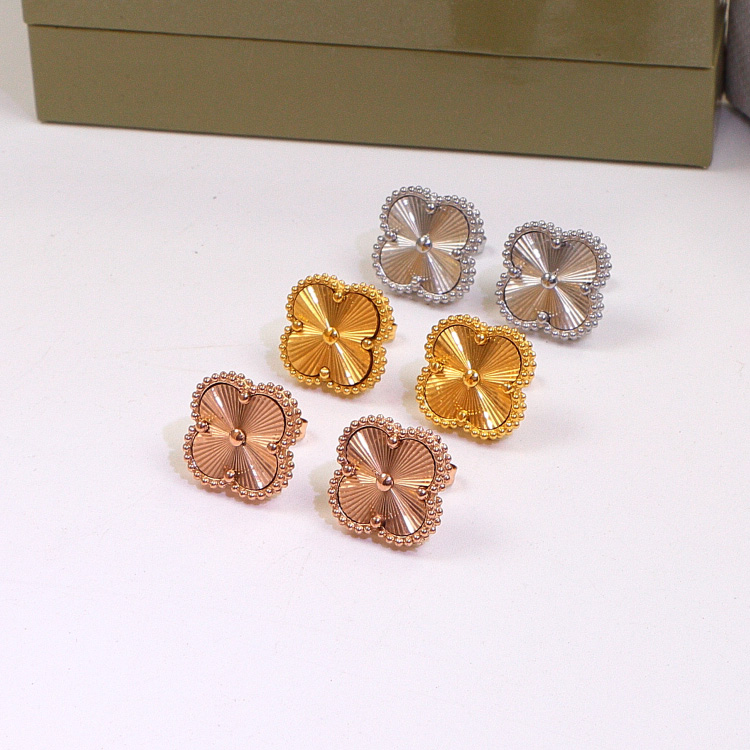 Replica Van Cleef & Arpels Clover Motif Alhambra Earrings