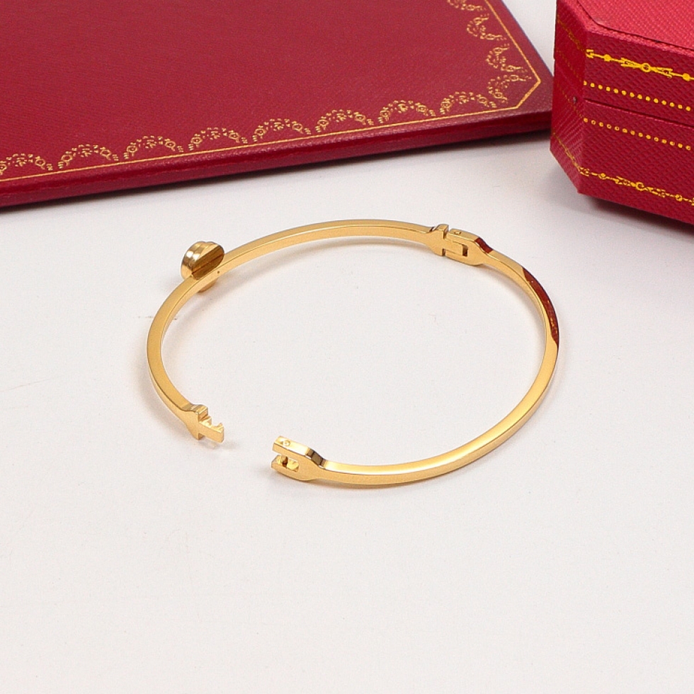 Replica Single diamond three-dimensional bracelet 18K