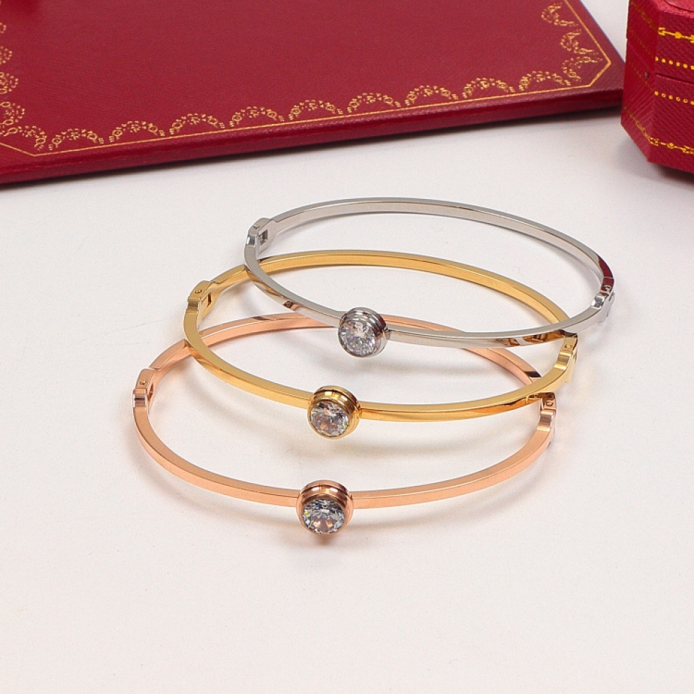 Replica Single diamond three-dimensional bracelet 18K