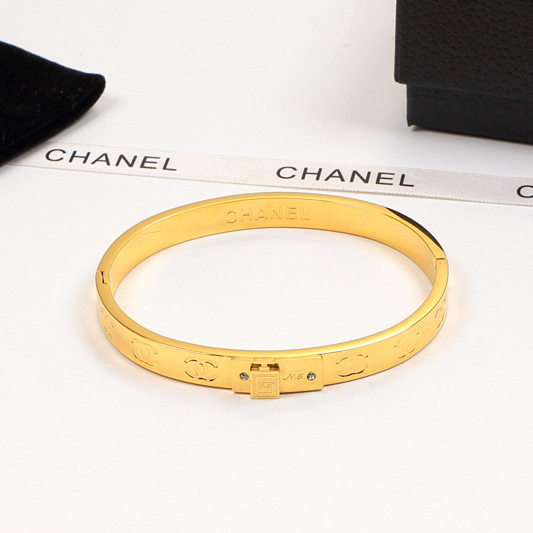 Replica Chanel 3D Perfume Bottle Diamond-Studded Bracelet