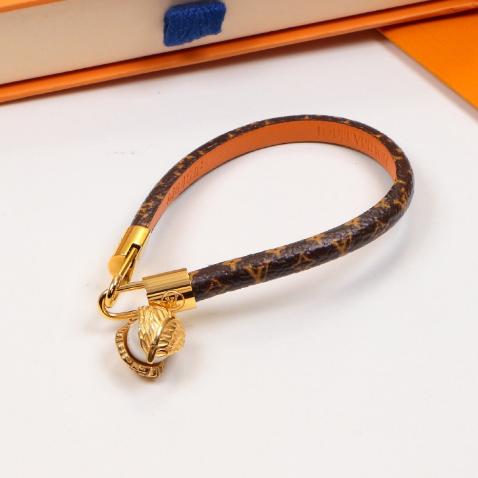 Replica LV Leaf Pearl Pendant Bracelet