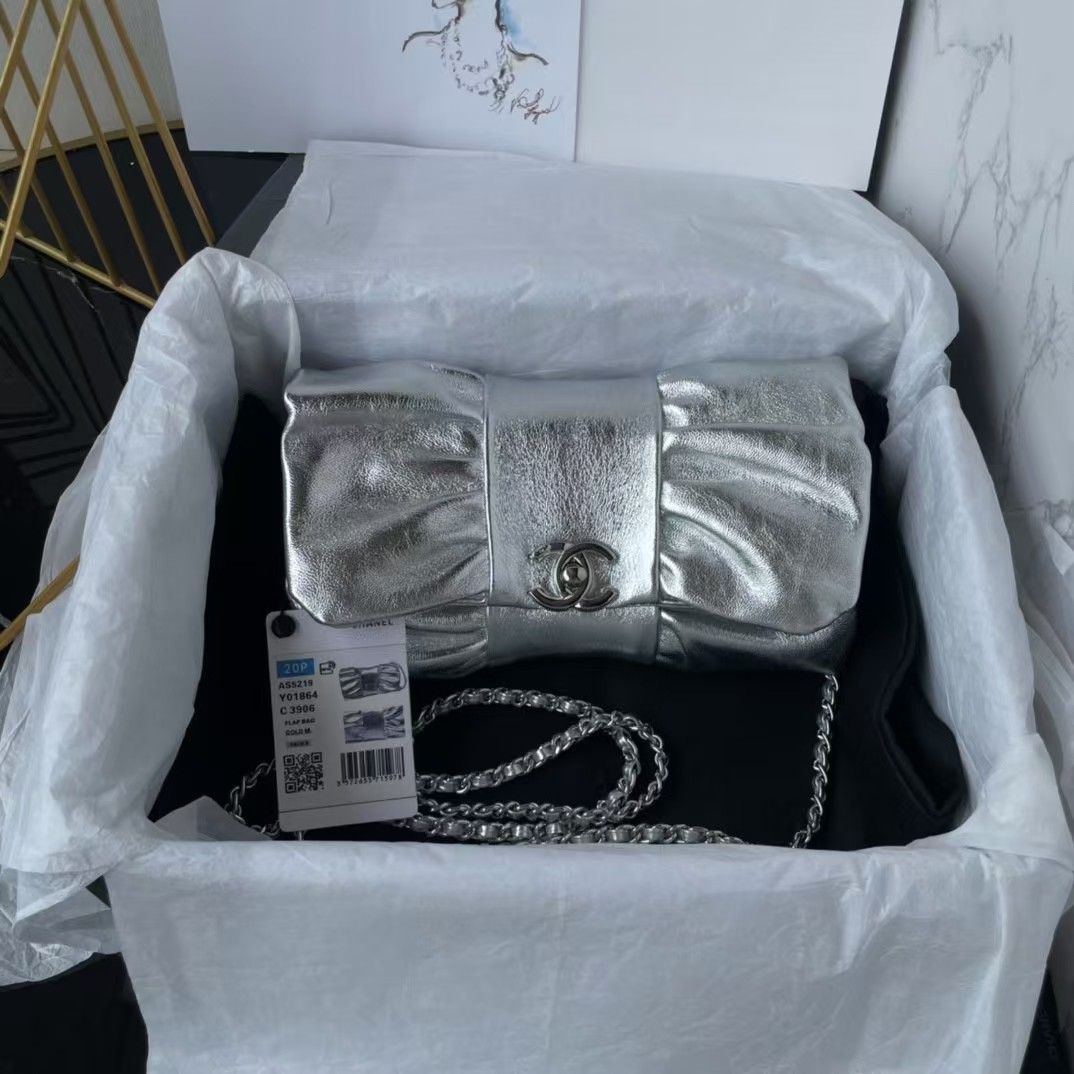 Replicate Chanel 24B AS5129 Metallic Lambskin Butterfly Evening Bag Metallic Silver(1:1 replica)