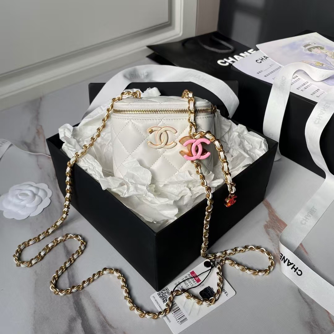 Replicate Chanel AP3941 Mini Vanity Case Lambskin Enamel Gold-Tone Metal White(1:1 replica)