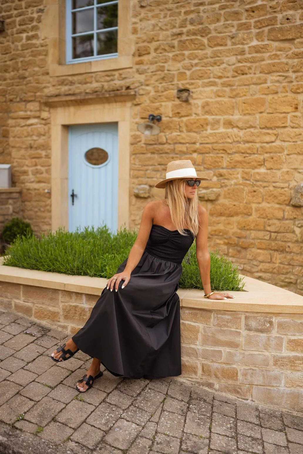Black Viena Dress