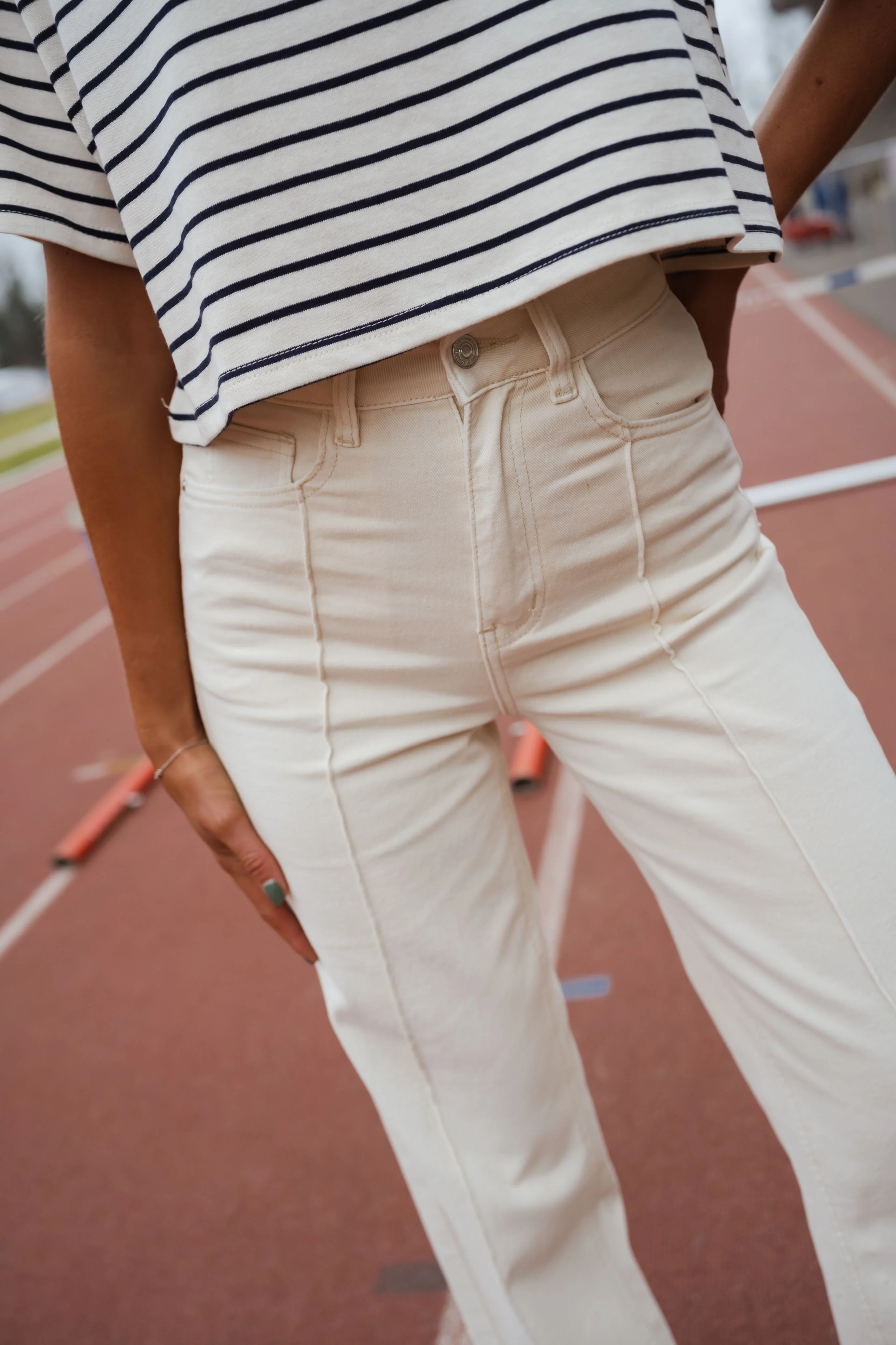 Beige Dadi Jeans
