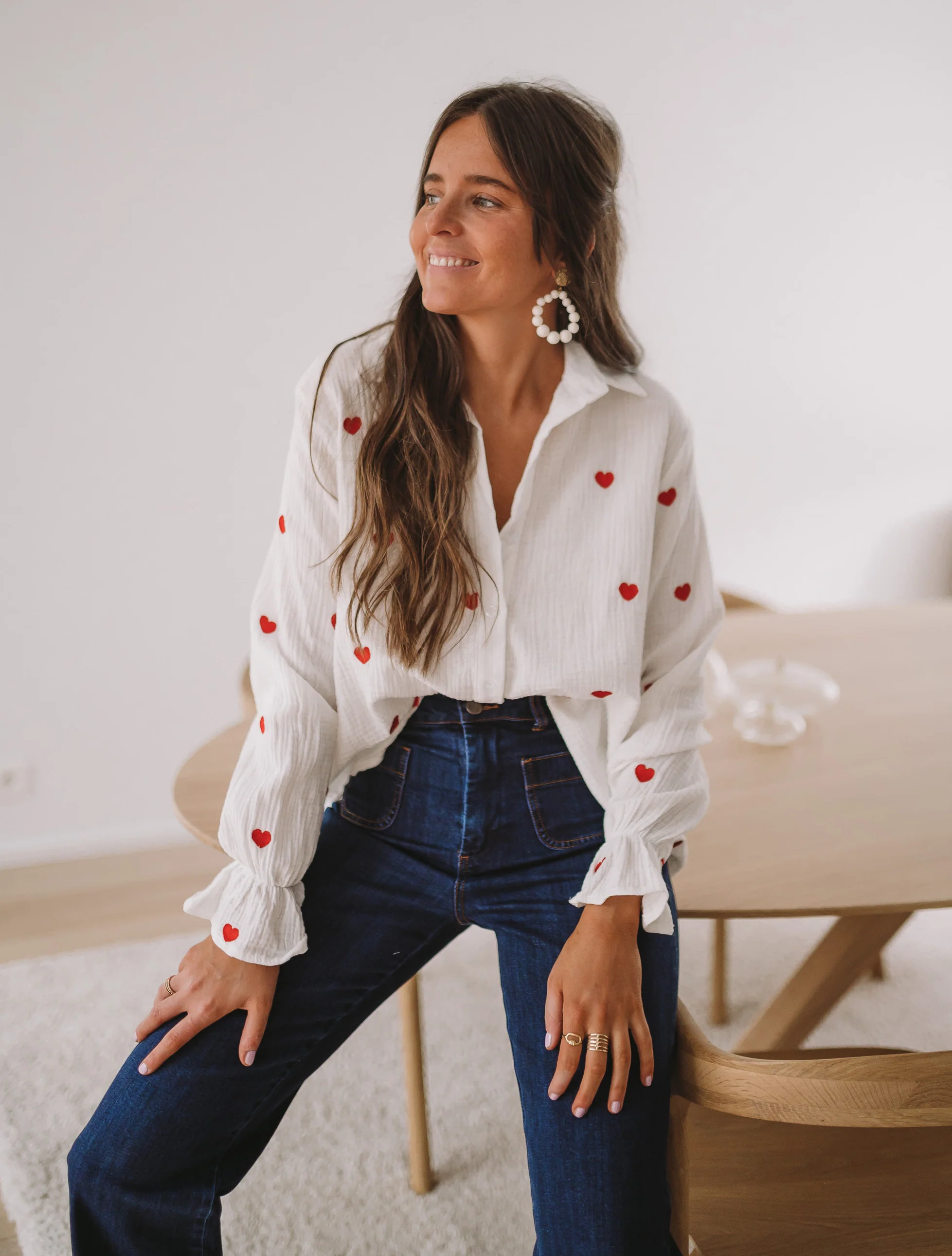 White Vicky Shirt with Red Hearts