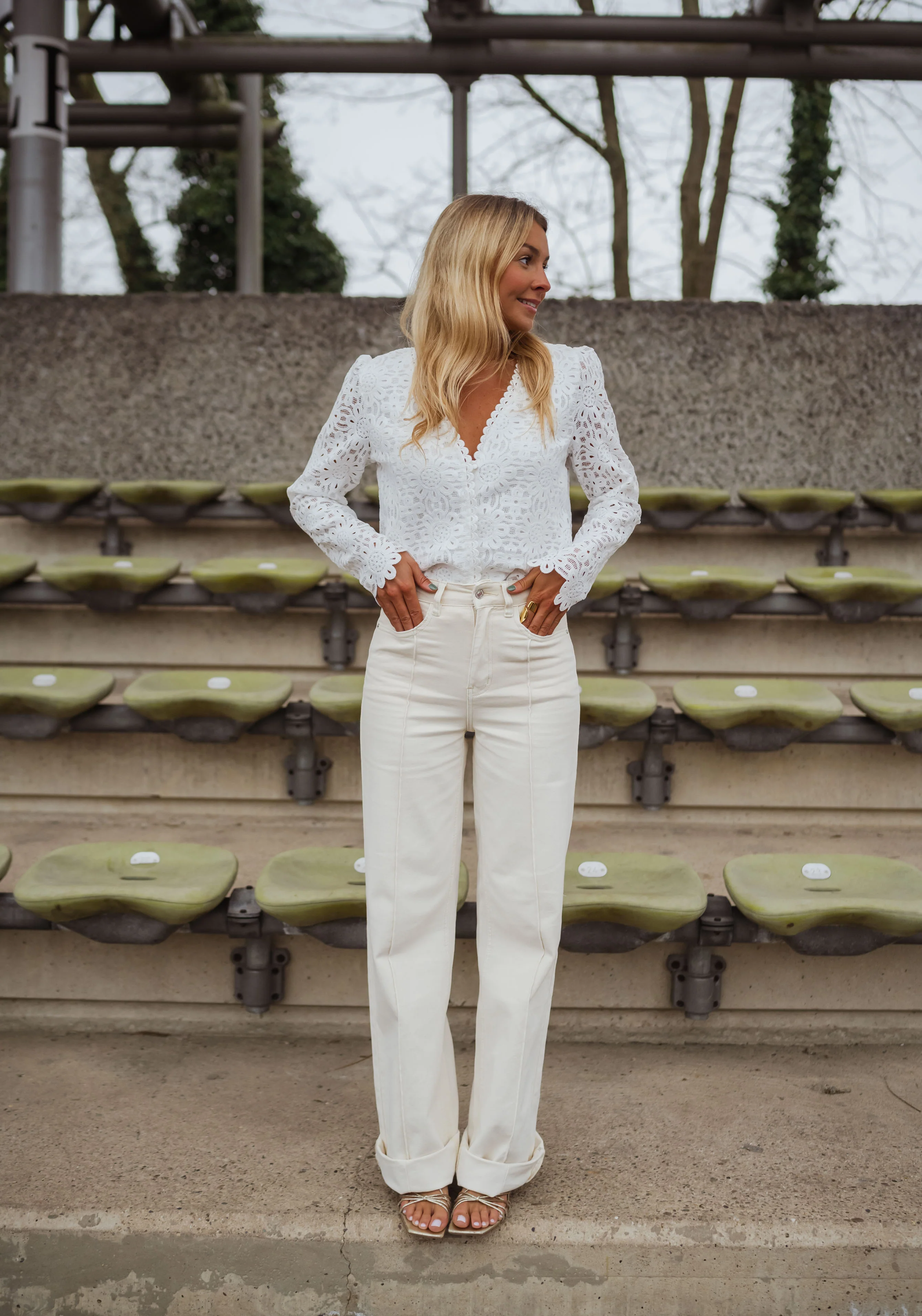 Beige Dadi Jeans