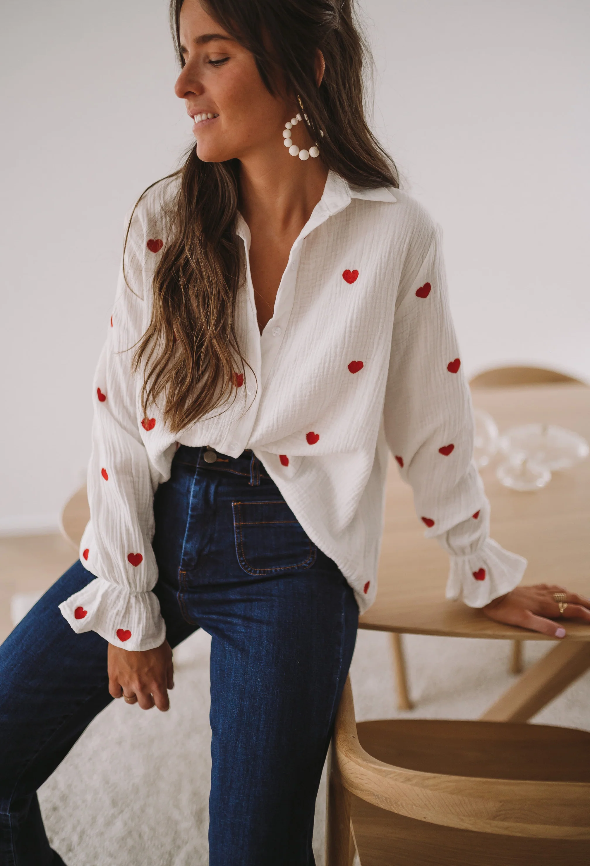 White Vicky Shirt with Red Hearts