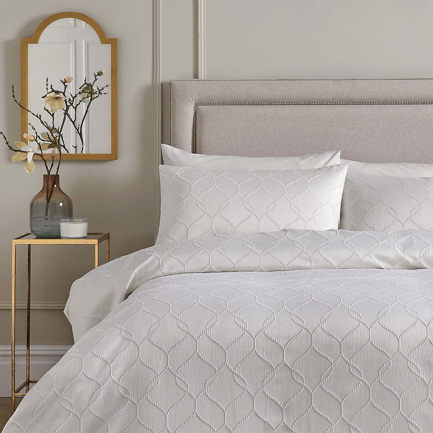 Soiree Montez Duvet Cover and Pillowcase Set